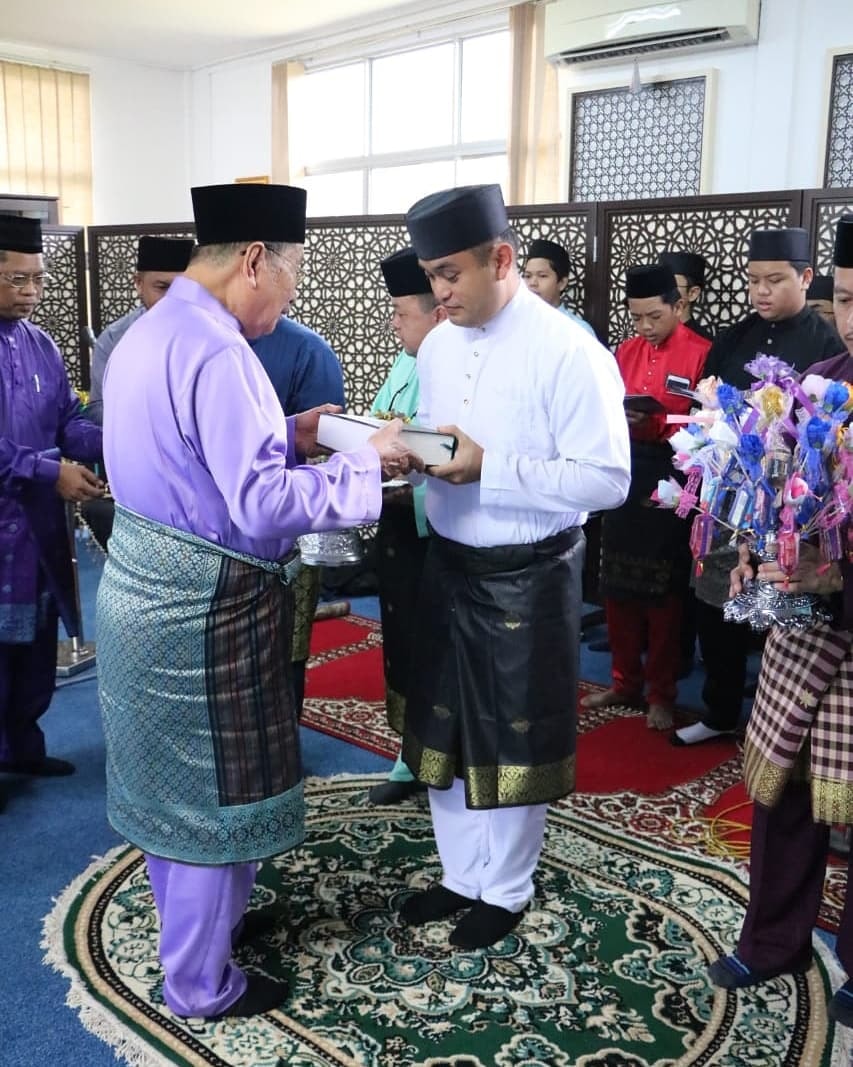 ANGGOTA BOMBA MEMELUK AGAMA ISLAM 1.jpg